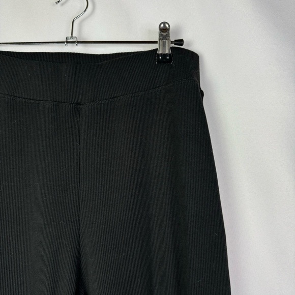 Forever 21 + Black Ribbed High Rise Flare Leg Sweatpants 1X - Picture 4 of 4